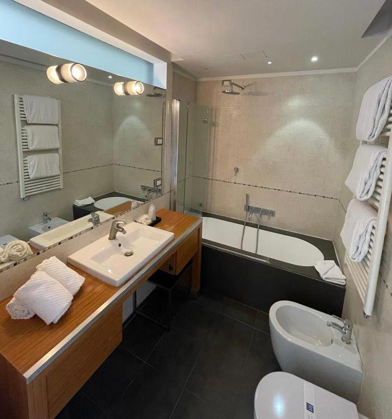 Ih Hotels Milano Centrale Guest House Eksteriør bilde